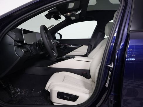 New 2026 BMW 530i w/ M Sport Package RWD image 5