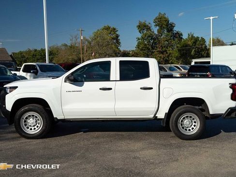 Used 2025 Chevrolet Colorado W/T image 10