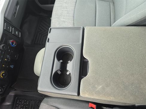 Used 2024 Ford F250 XLT w/ Camper Package image 25