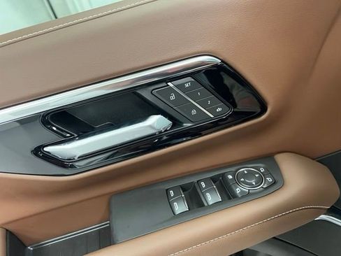 New 2026 Chevrolet Suburban High Country AWD/4WD image 14