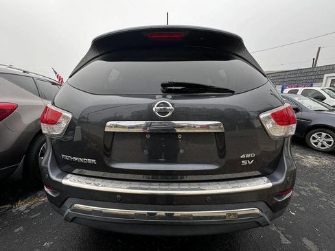 Used 2013 Nissan Pathfinder SV image 3