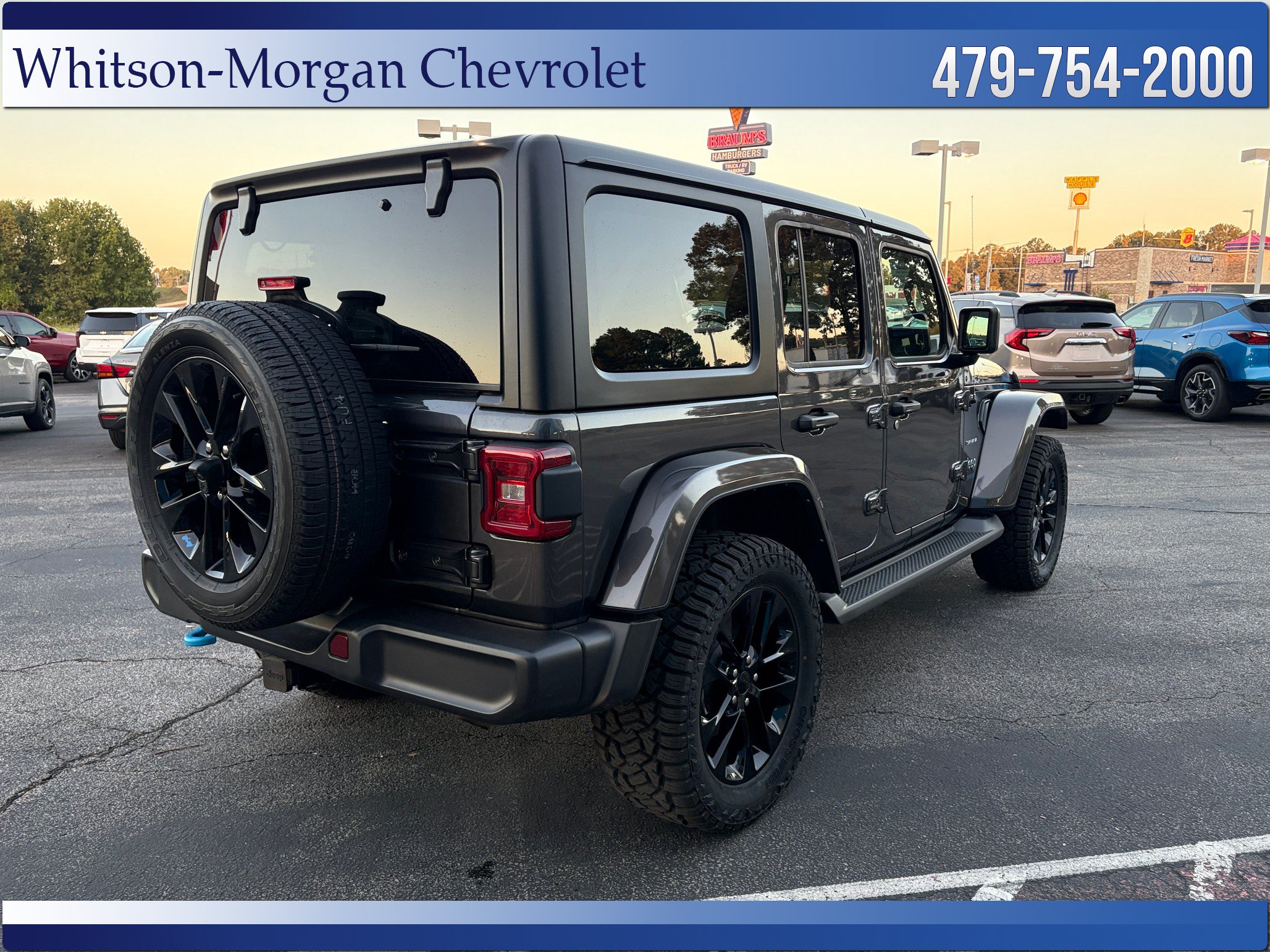 Used 2022 Jeep Wrangler Unlimited Sahara w/ Cold Weather Group AWD/4WD image 6