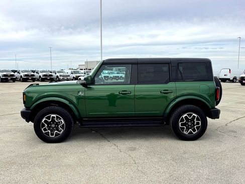 Used 2025 Ford Bronco Outer Banks AWD/4WD image 12