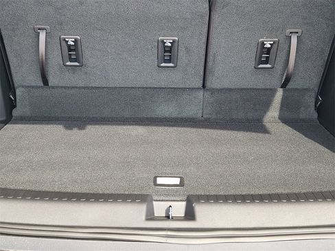 New 2026 Chevrolet Traverse LT image 21