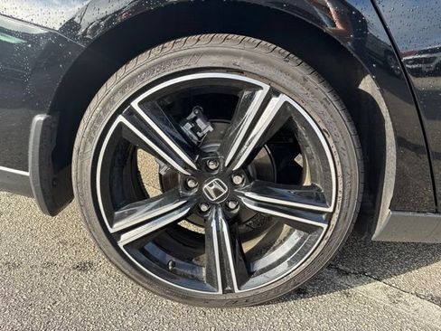 Used 2025 Honda Accord Sport image 5