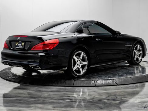 Used 2017 Mercedes-Benz SL 550 image 16