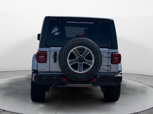 Used 2018 Jeep Wrangler Unlimited Sahara w/ Cold Weather Group AWD/4WD image 4