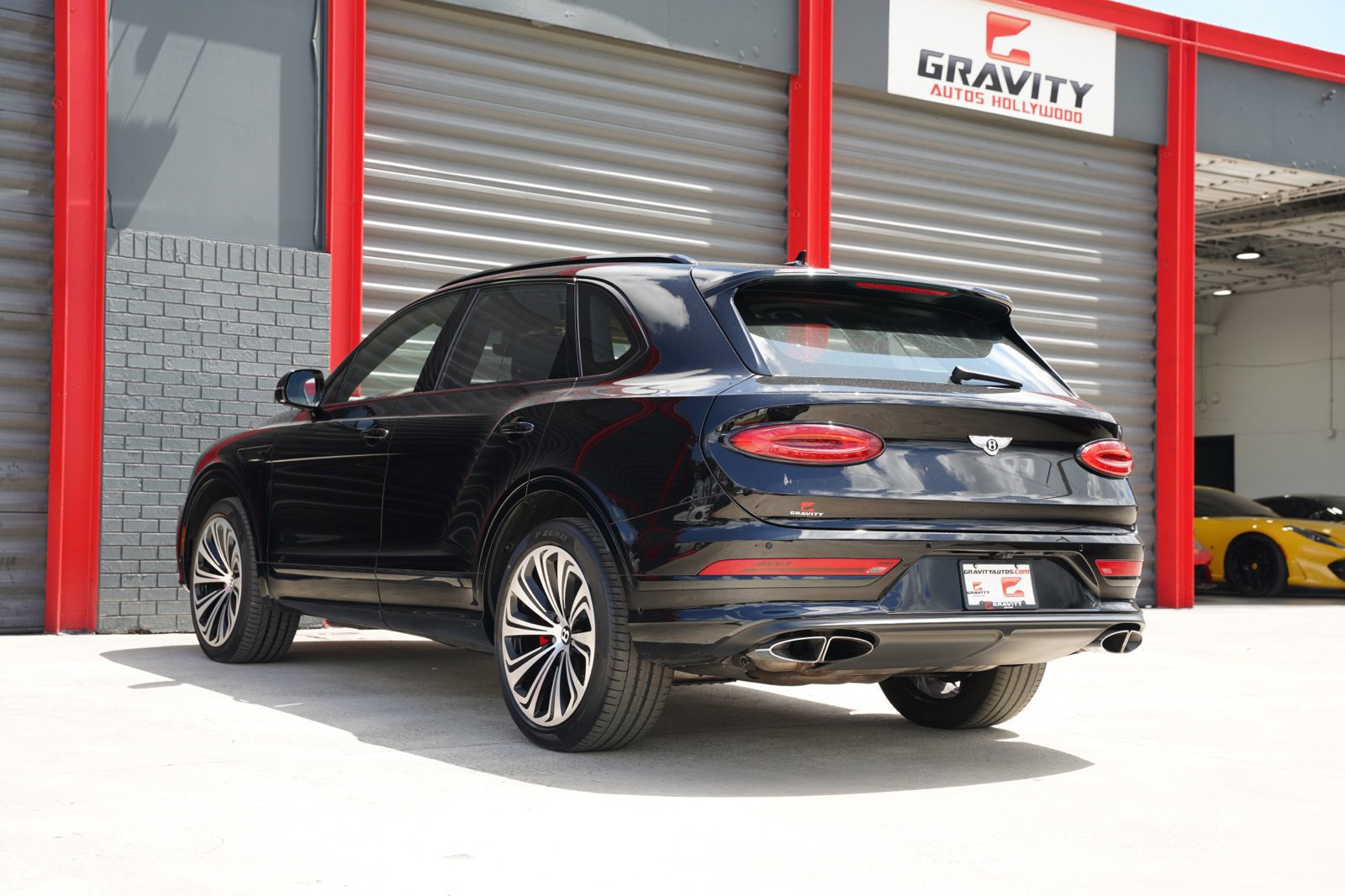 Used 2023 Bentley Bentayga AWD/4WD image 14