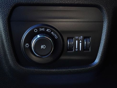 Certified 2024 Jeep Grand Cherokee L Limited w/ Black Appearance Package image 12