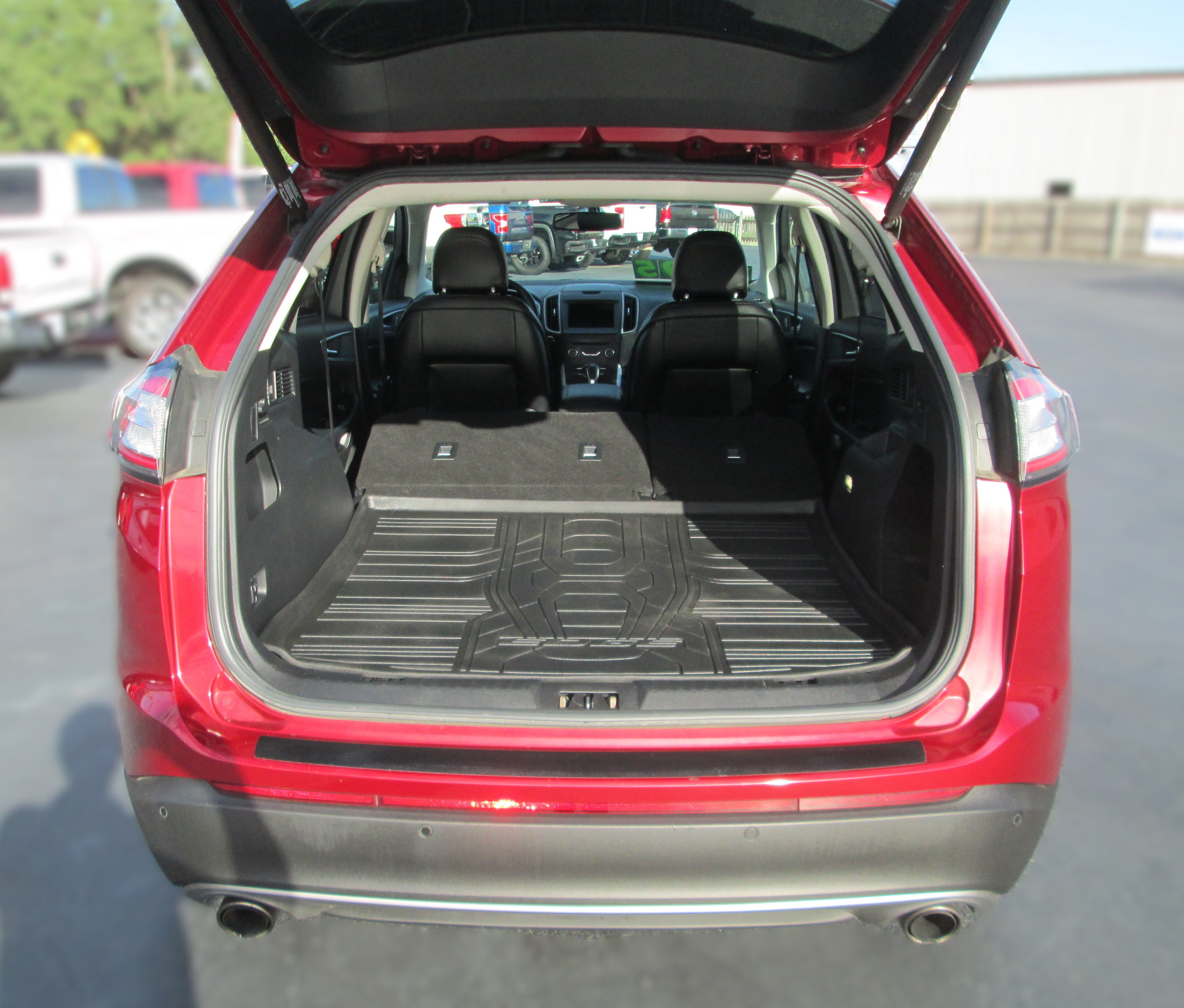 Used 2017 Ford Edge SEL w/ Equipment Group 201A FWD image 10