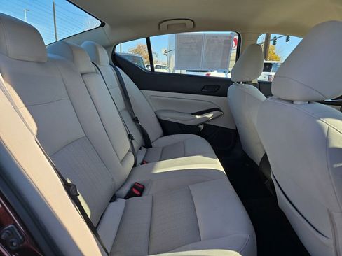 Used 2024 Nissan Altima 2.5 SV image 12