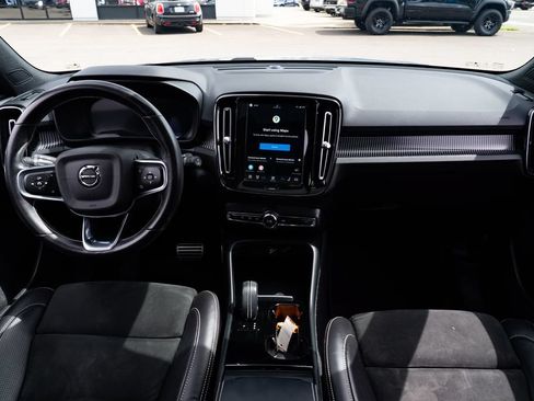 Used 2021 Volvo XC40 P8 Recharge w/ Advanced Package AWD/4WD image 8