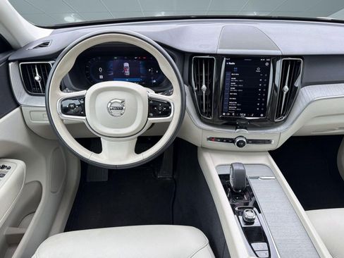 Used 2024 Volvo XC60 B5 Plus w/ Climate Package image 28