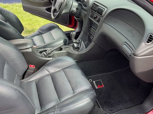 Used 2002 Ford Mustang GT RWD image 23