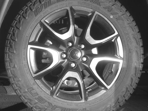 Used 2025 Jeep Compass Trailhawk AWD/4WD image 14