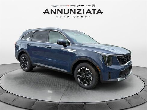 New 2025 Kia Sorento S w/ Panoramic Sunroof Package image 7