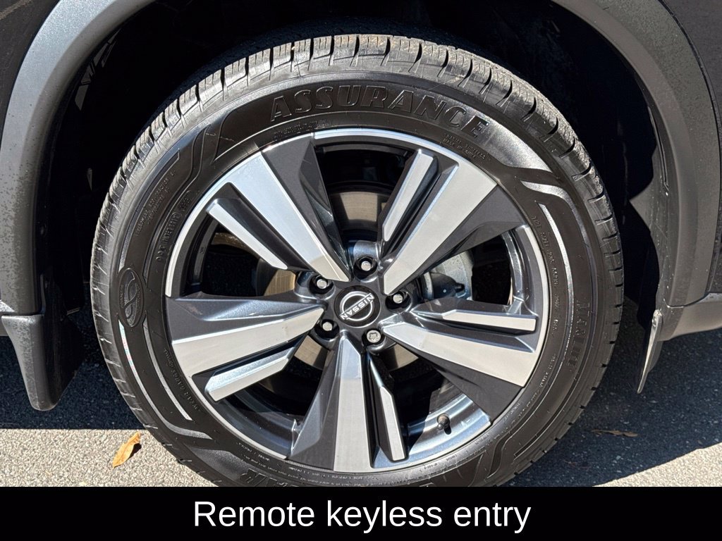 Used 2023 Nissan Rogue SL w/ SL Premium Package FWD image 9