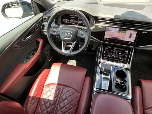 Used 2023 Audi SQ8 Prestige AWD/4WD image 9