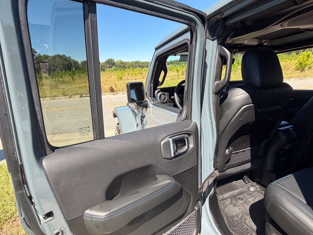 Used 2024 Jeep Wrangler Unlimited Rubicon 4xe AWD/4WD image 36