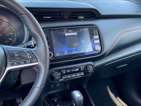 Used 2024 Nissan Kicks SR w/ SR Premium Package FWD image 7