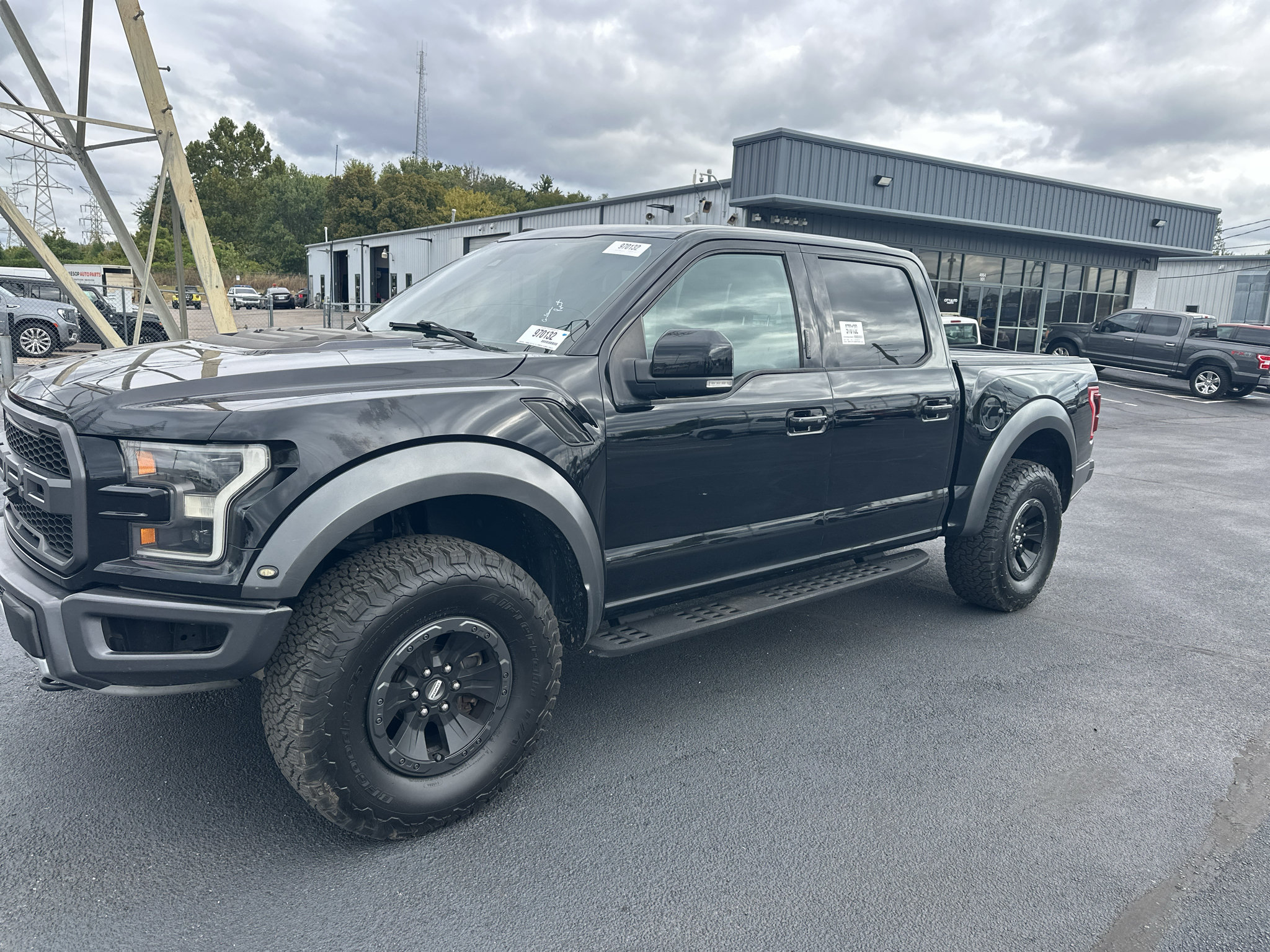 Used 2018 Ford F150 Raptor w/ Equipment Group 802A Luxury AWD/4WD image 1