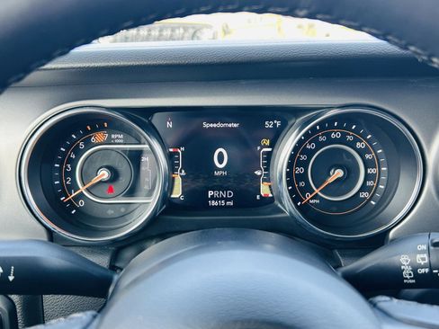 Used 2022 Jeep Wrangler Unlimited Sport image 19