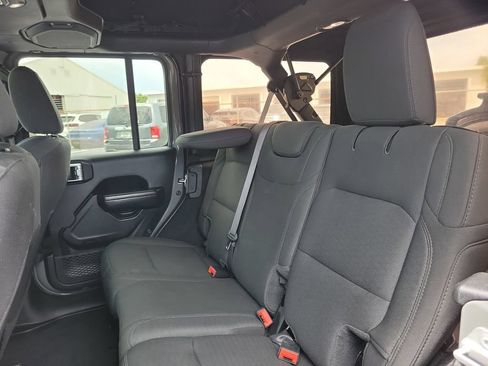 Used 2020 Jeep Wrangler Unlimited Sport S AWD/4WD image 10
