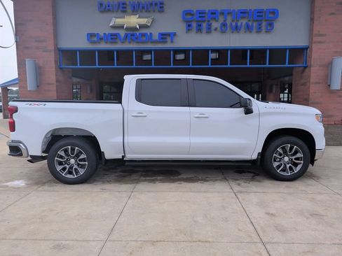 Used 2024 Chevrolet Silverado 1500 LT AWD/4WD image 9