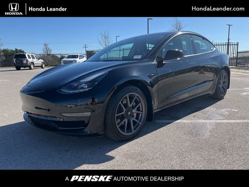 Used 2022 Tesla Model 3 Long Range image 1