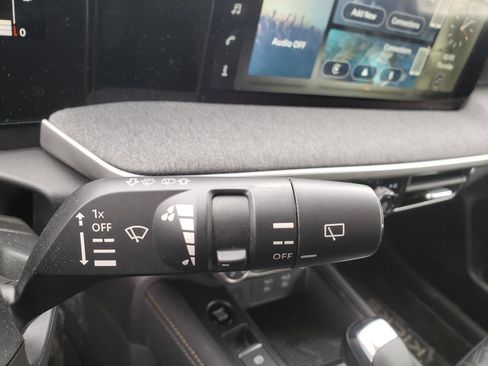 Certified 2025 Nissan Kicks SV image 35