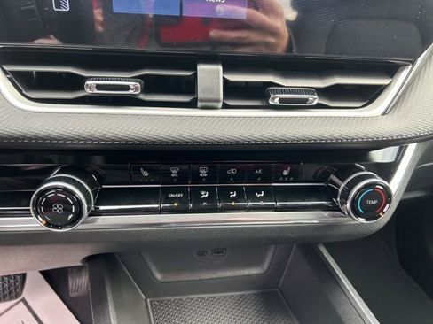 New 2026 Chevrolet Equinox LT image 24