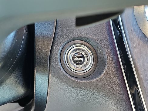 Used 2022 Mercedes-Benz GLC 300 4MATIC image 25