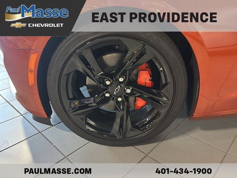 Used 2023 Chevrolet Camaro LT w/ Technology Package RWD image 7