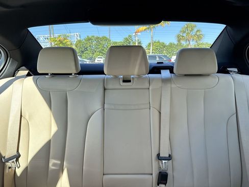 Used 2019 BMW 530i xDrive AWD/4WD image 18