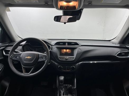 Used 2022 Chevrolet TrailBlazer LT FWD image 18
