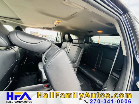 Used 2020 Toyota Highlander XLE image 15