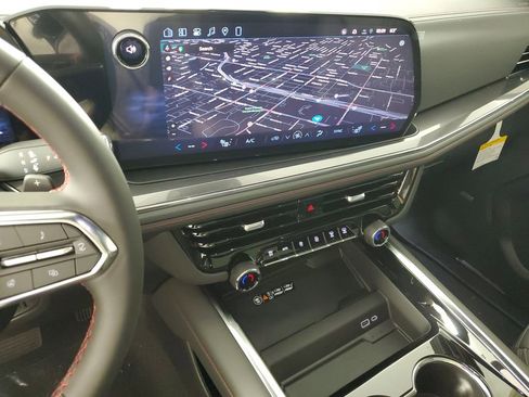 New 2026 Chevrolet Suburban RST image 18