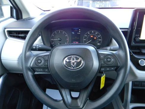 Used 2024 Toyota Corolla Cross L AWD/4WD image 11