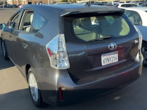 Used 2012 Toyota Prius V Three image 3