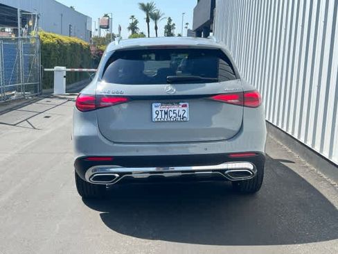 Used 2025 Mercedes-Benz GLC 300 4MATIC image 5