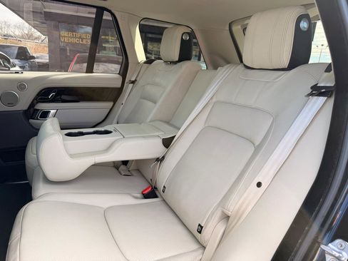 Used 2019 Land Rover Range Rover HSE image 15