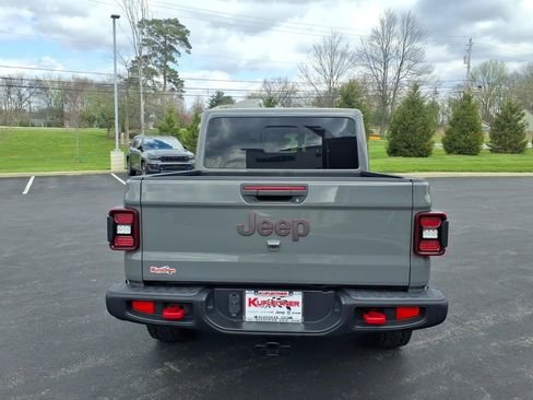 Used 2022 Jeep Gladiator Rubicon w/ LED Lighting Group AWD/4WD image 4