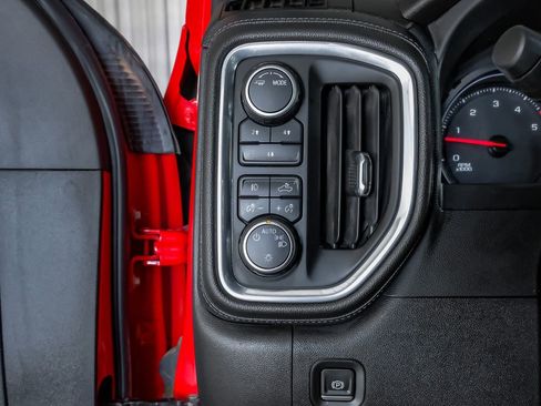 Used 2023 Chevrolet Silverado 3500 LT w/ Convenience Package image 22