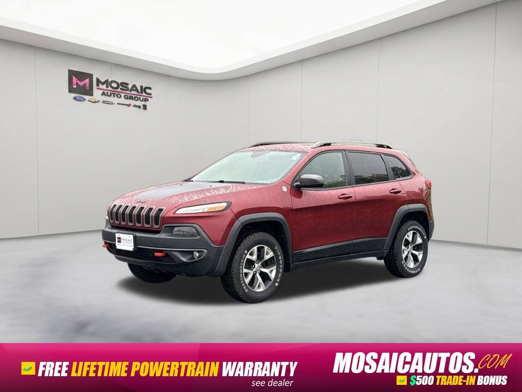 Used 2017 Jeep Cherokee Trailhawk AWD/4WD image 3