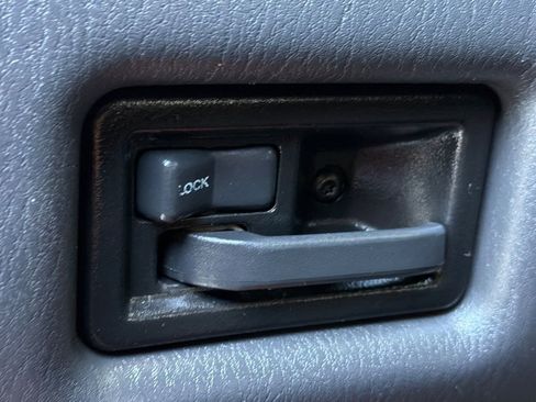 Used 2006 Jeep Wrangler X AWD/4WD image 12