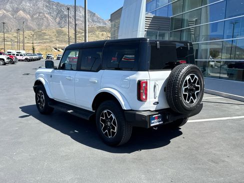 Certified 2025 Ford Bronco Outer Banks AWD/4WD image 9