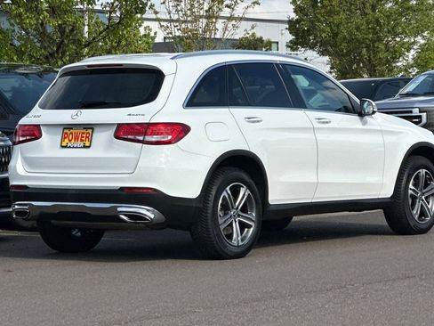 Used 2019 Mercedes-Benz GLC 300 4MATIC image 4