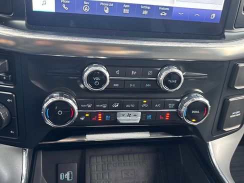 Certified 2022 Ford F150 Lariat w/ Equipment Group 502A High image 48