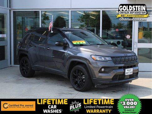 Certified 2022 Jeep Compass Latitude AWD/4WD image 1