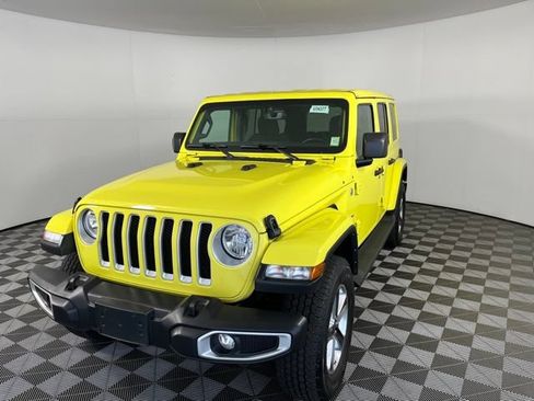 Used 2022 Jeep Wrangler Unlimited Sahara w/ Cold Weather Group AWD/4WD image 3